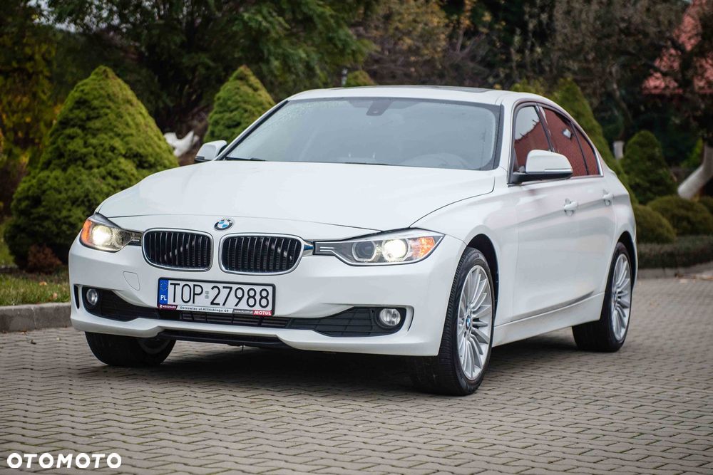 BMW Seria 3 328i Touring xDrive Sport-Aut - 2