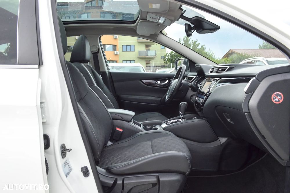 Nissan Qashqai 1.6 DCI Start/Stop X-TRONIC Tekna - 28