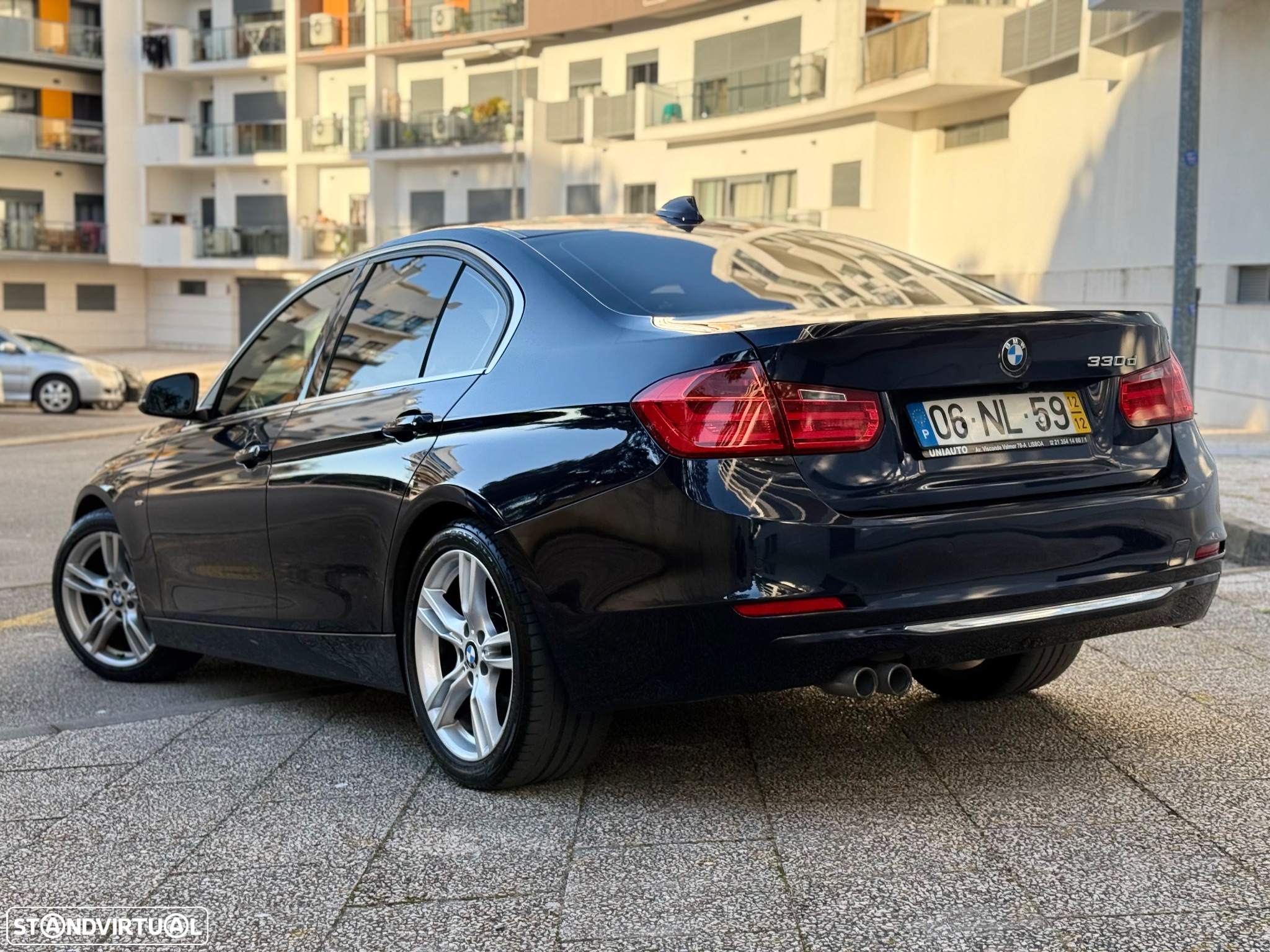 BMW 330 d Auto Line Luxury - 27