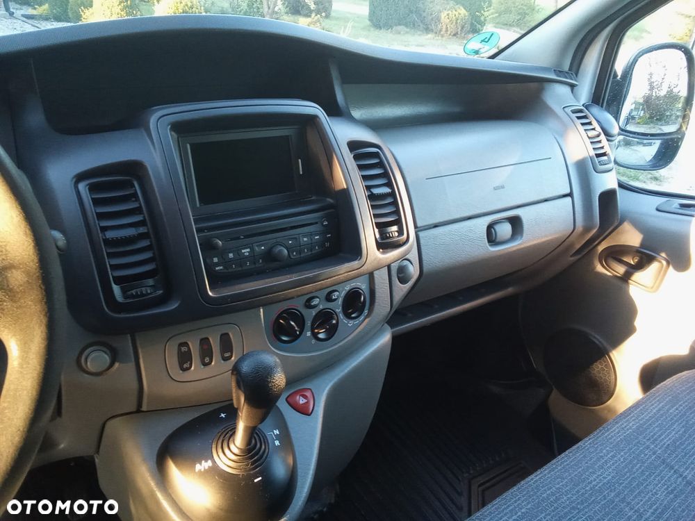 Renault Trafic - 21