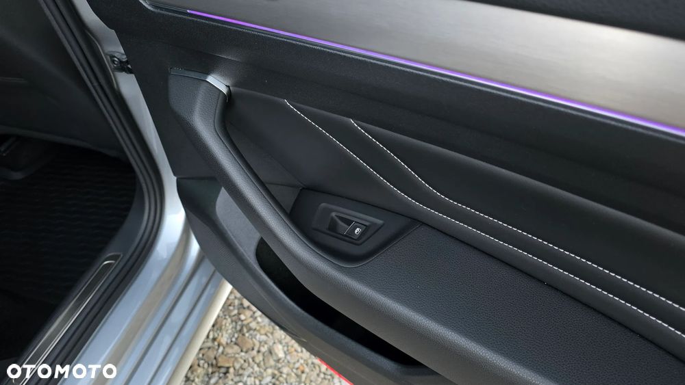 Volkswagen Passat 1.5 TSI EVO Elegance DSG - 23