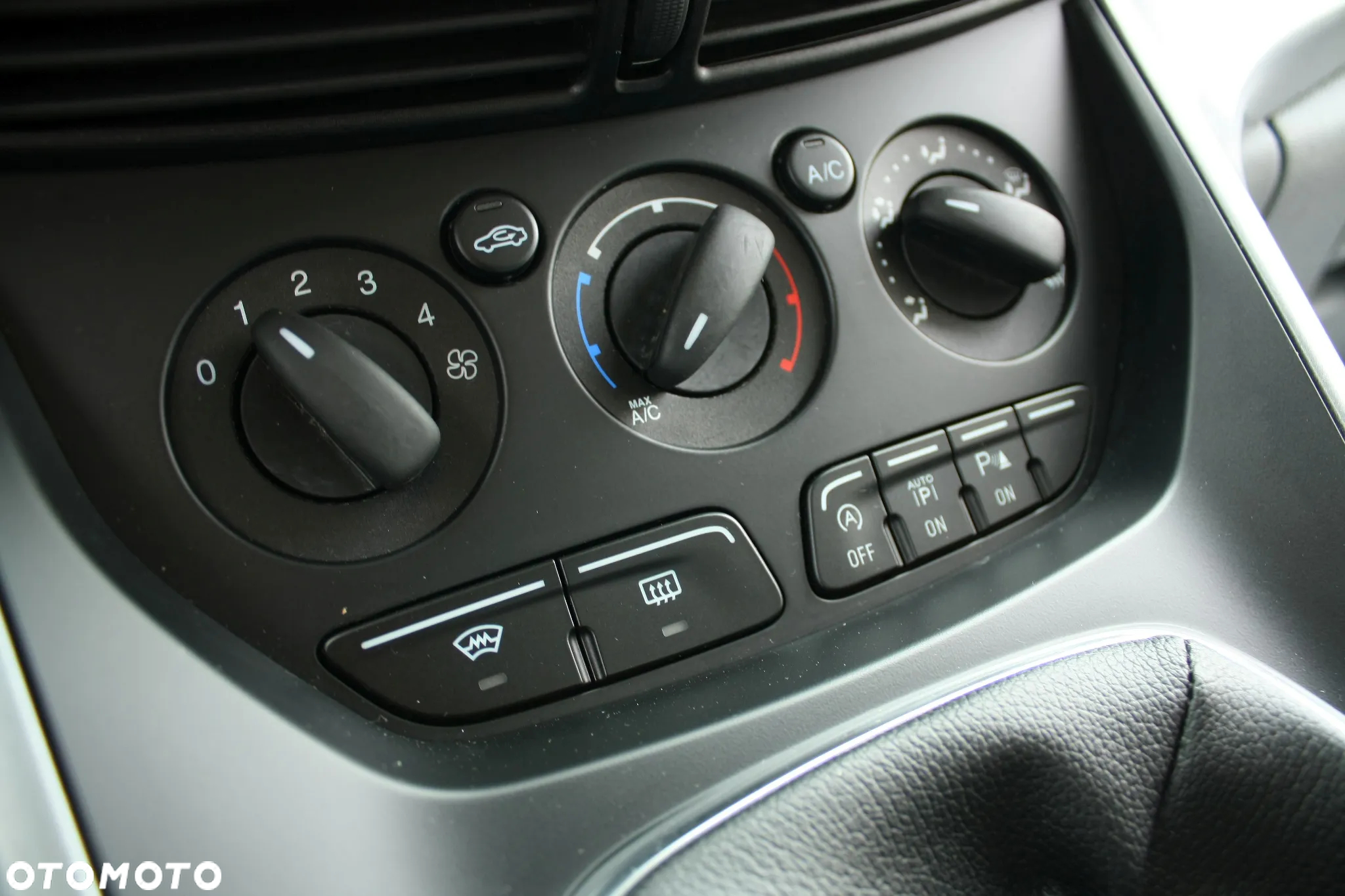 Ford Grand C-MAX 1.6 TDCi Start-Stop-System SYNC Edition - 31