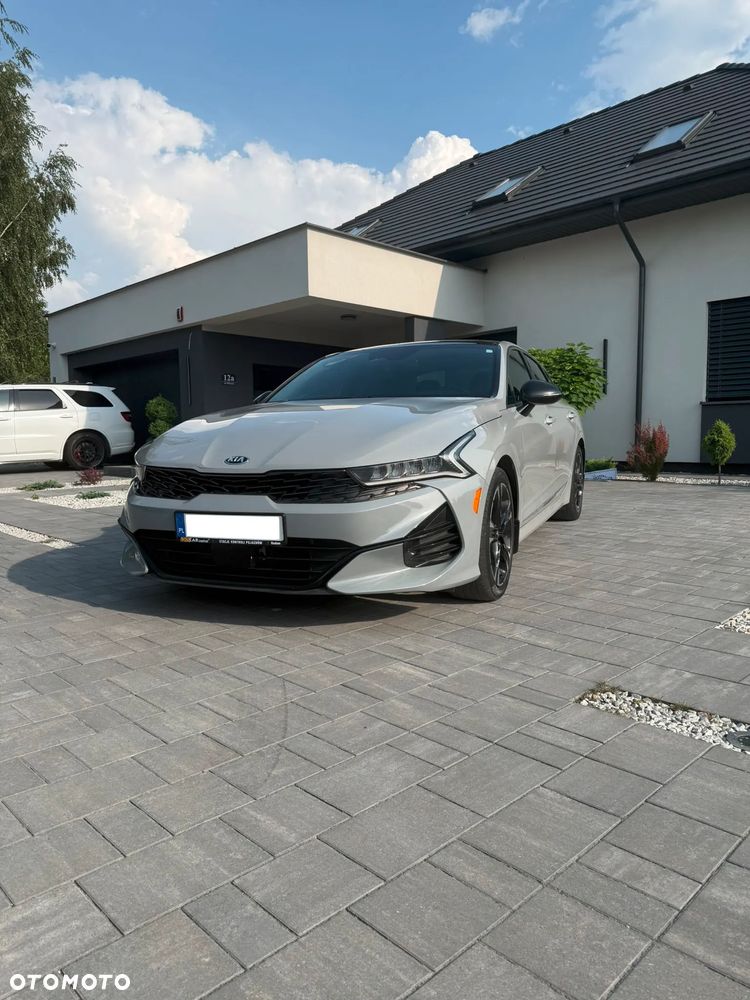 Kia K5 - 1
