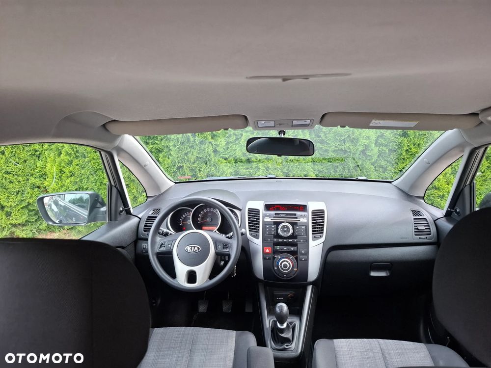 Kia Venga 1.4 CVVT UEFA EURO 2016 - 11