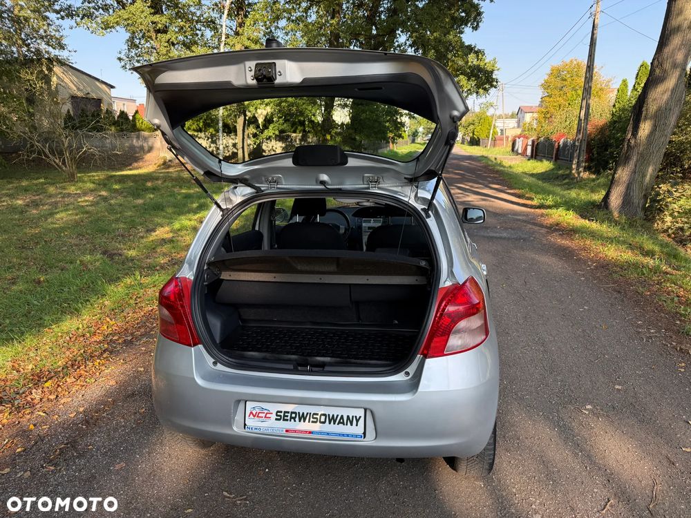 Toyota Yaris 1.0 Sol - 26