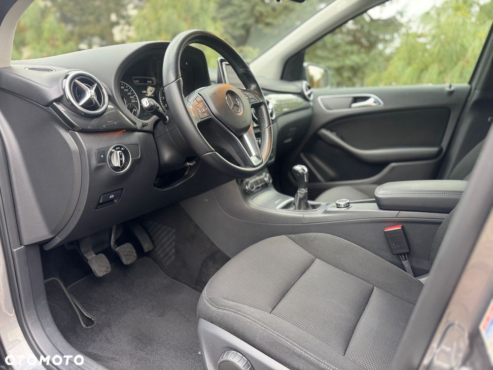 Mercedes-Benz Klasa B 180 BlueEFFICIENCY Edition Style - 5