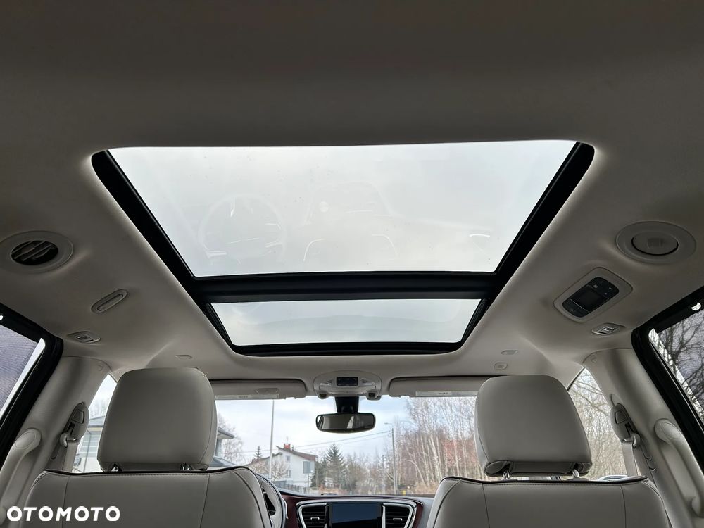 Chrysler Pacifica - 15