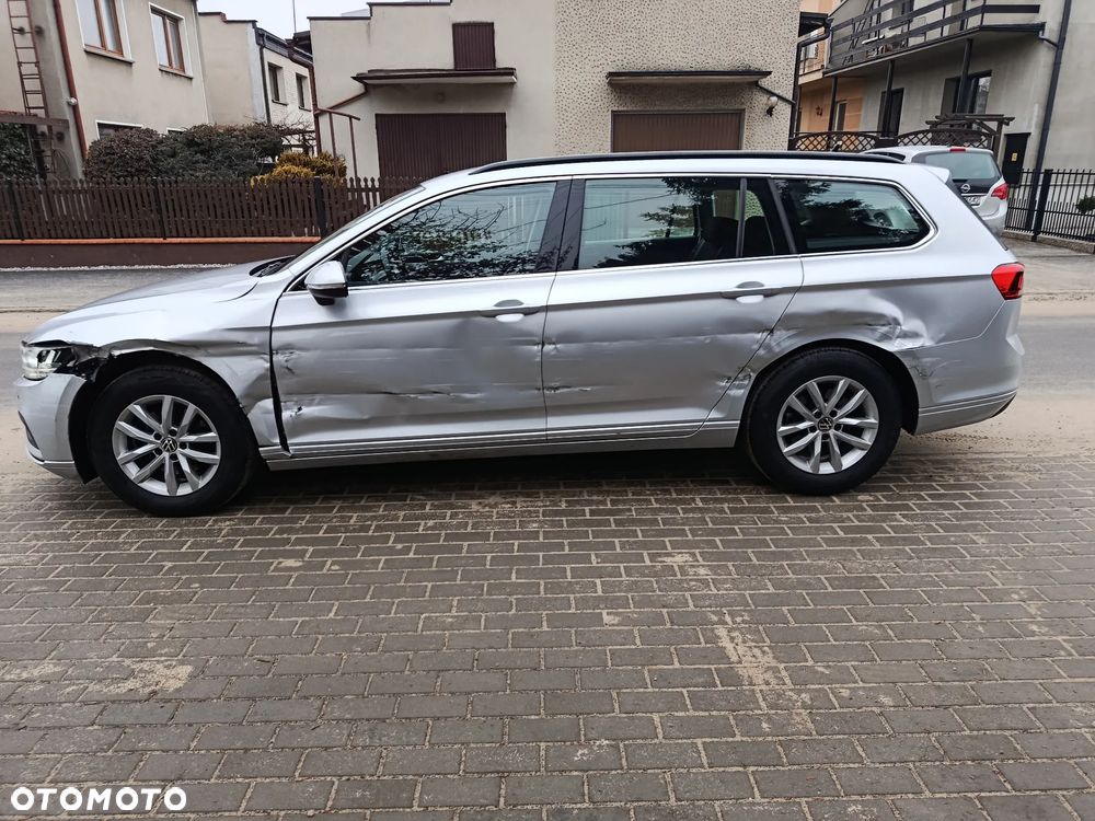 Volkswagen Passat 2.0 TDI SCR DSG - 3