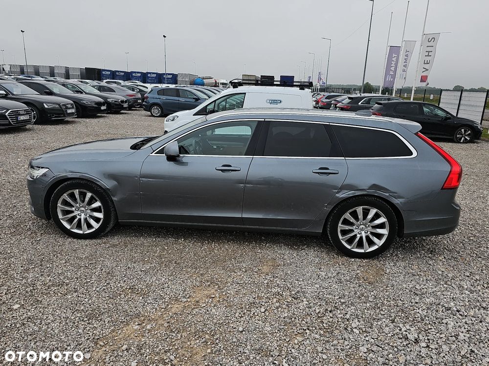 Volvo V90 D4 Momentum - 8