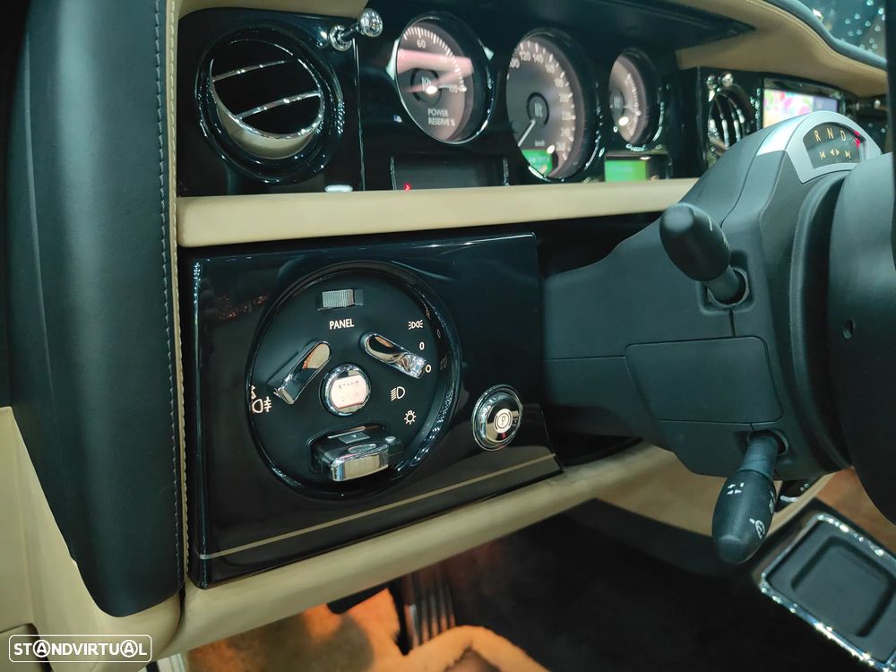 Rolls Royce Phantom 6.8 V12 - 55