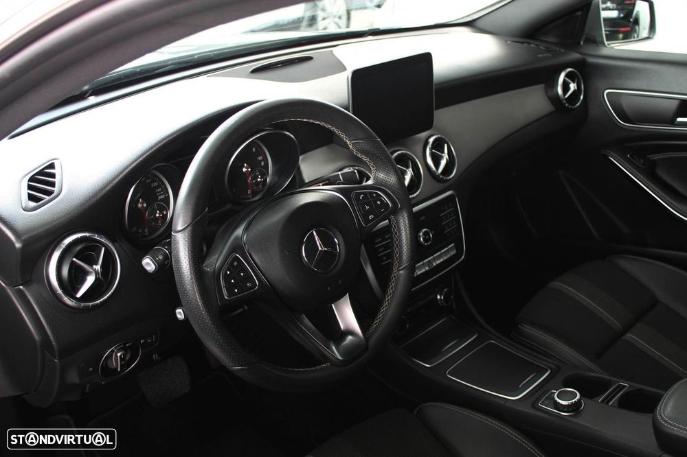 Mercedes-Benz CLA 180 d Shooting Brake Urban Aut. - 15