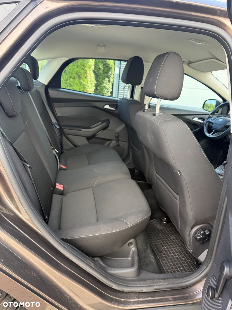 Ford Focus 1.6 Trend - 17