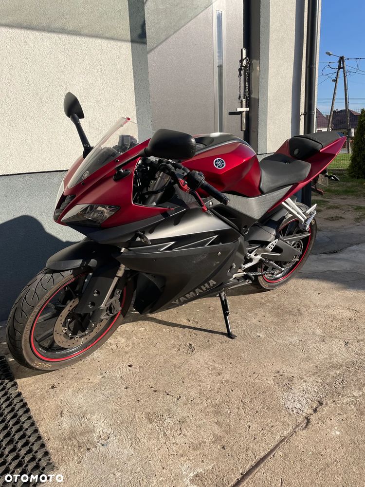 Yamaha YZF - 4