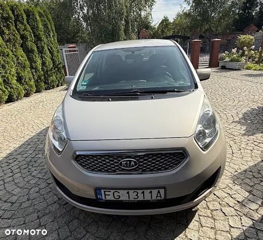 Kia Venga 1.6 L - 14