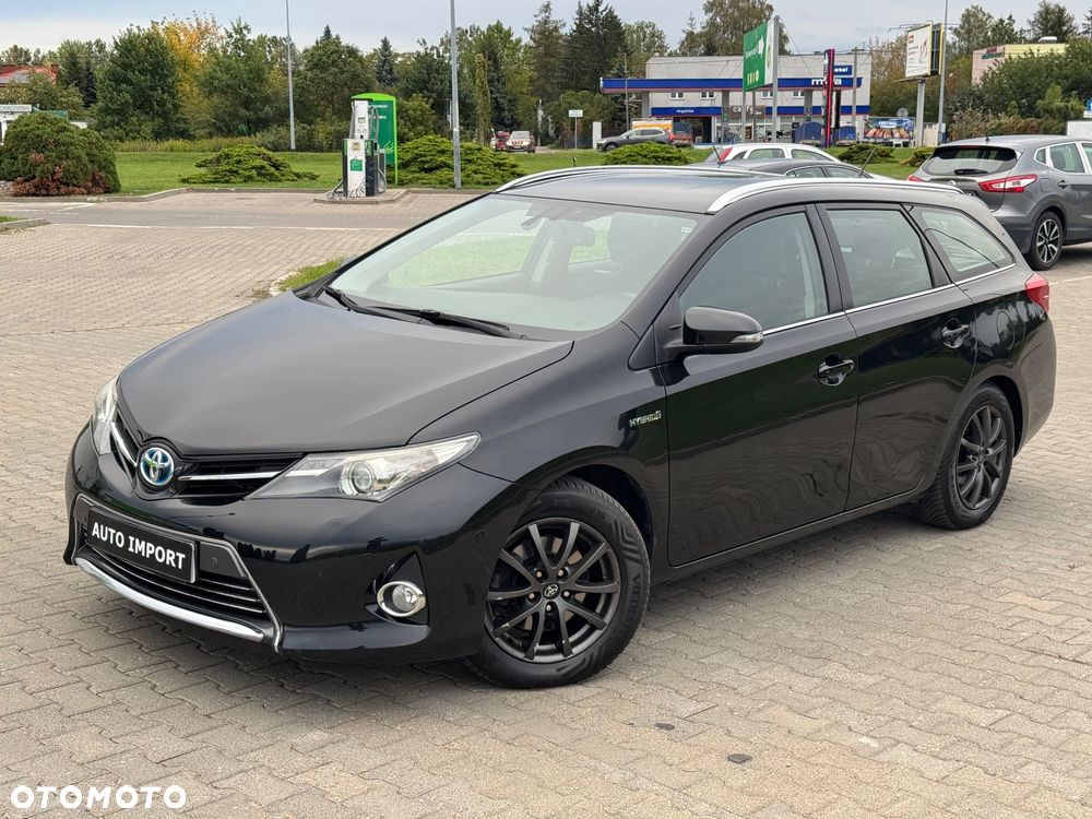 Toyota Auris 1.8 HSD Luna - 1