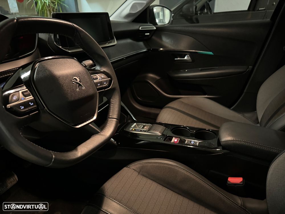 Peugeot 208 1.2 PureTech Allure EAT8 - 16