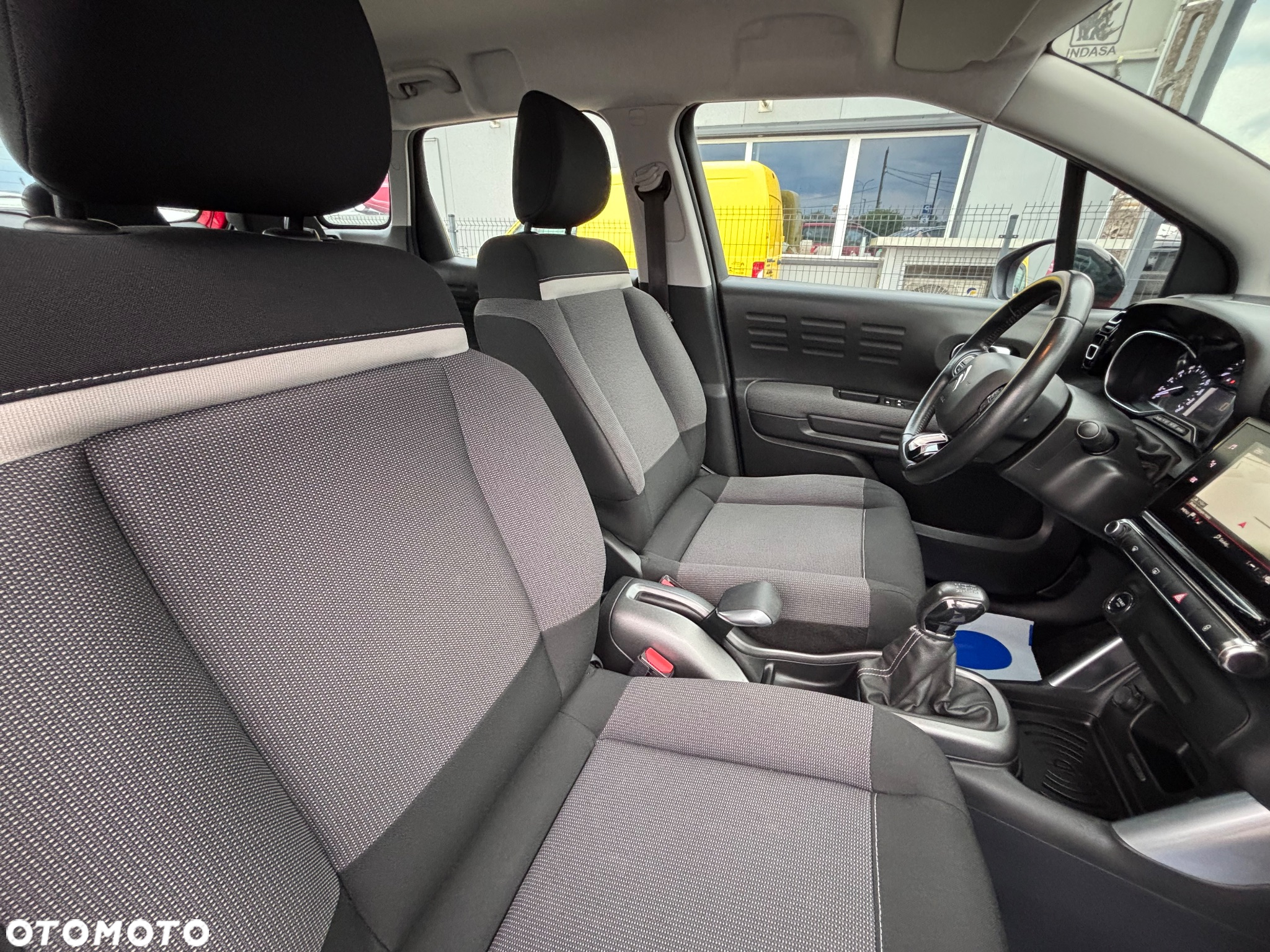 Citroën C3 Aircross 1.2 PureTech Shine - 21