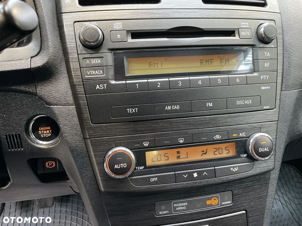 Toyota Avensis 2.0 Sol plus - 22