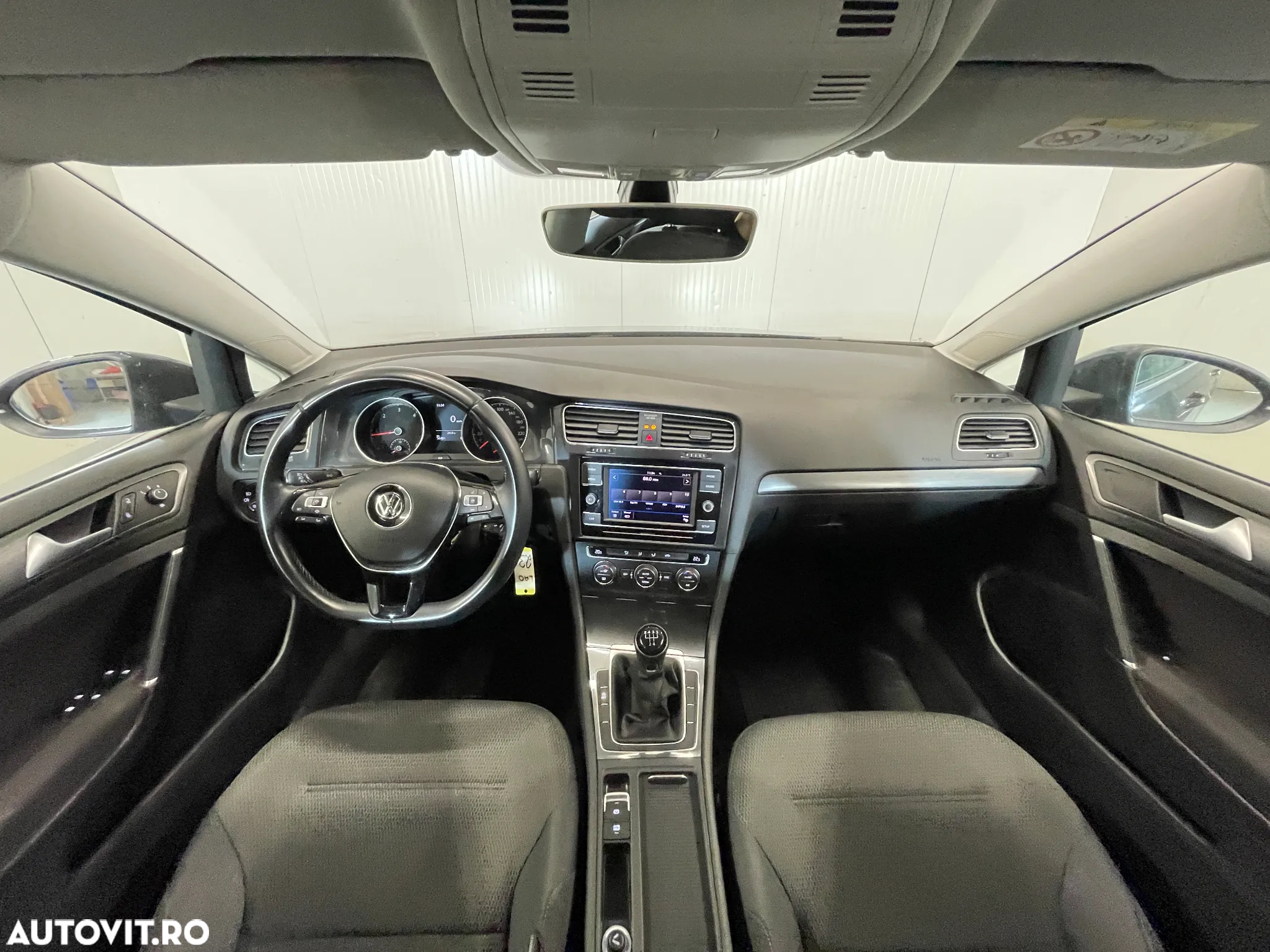 Volkswagen Golf 1.6 TDI Comfortline - 7