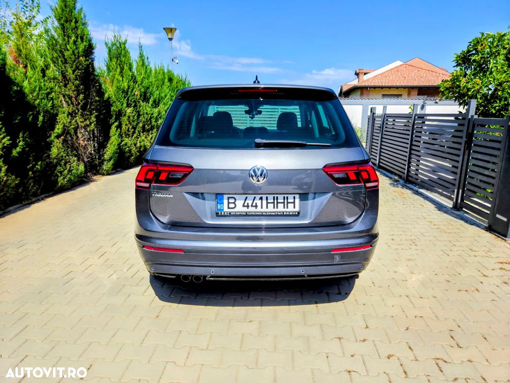 Volkswagen Tiguan - 12