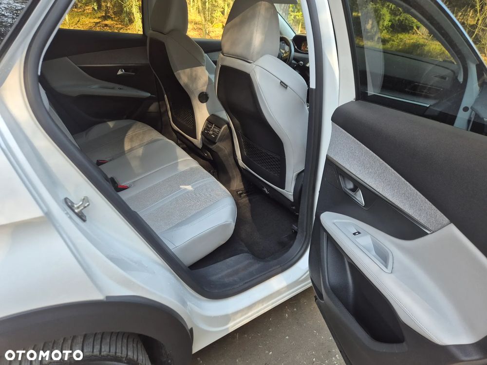 Peugeot 3008 BlueHDi 130 Stop & Start Allure - 27