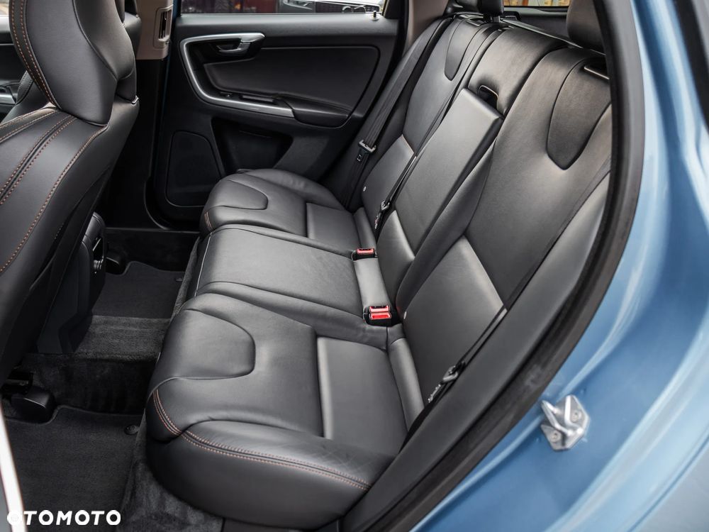 Volvo XC 60 D3 Geartronic Summum - 17
