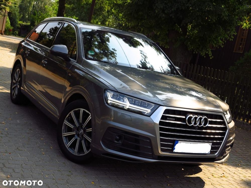 Audi Q7 - 1