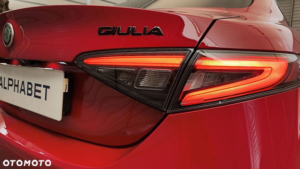 Alfa Romeo Giulia 2.0 Turbo Tributo Italiano Q4 - 33