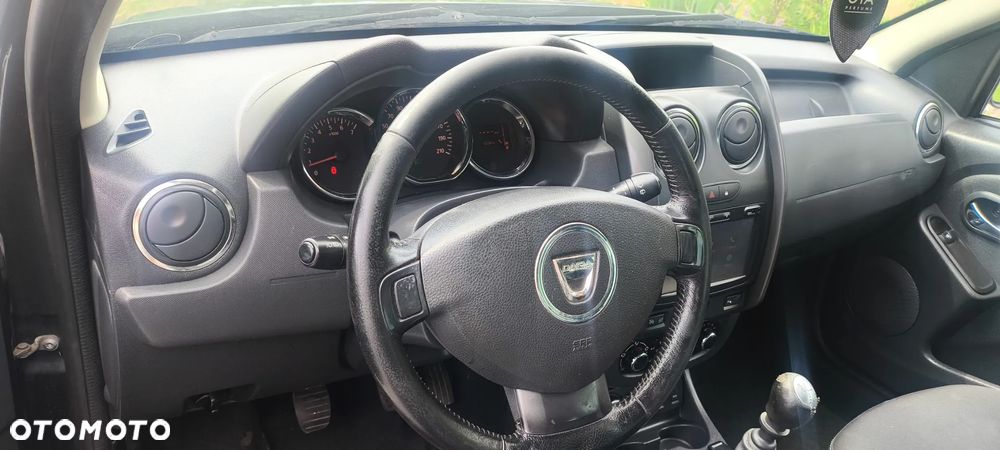 Dacia Duster 1.5 dCi Laureate 4x4 - 12