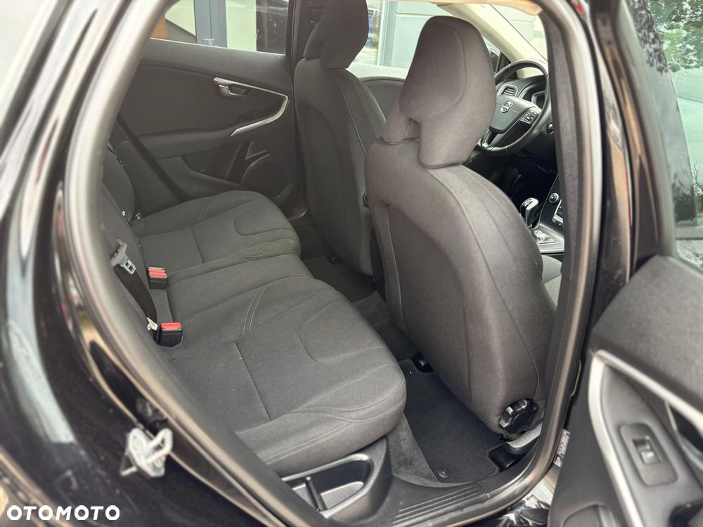 Volvo V40 D2 - 13