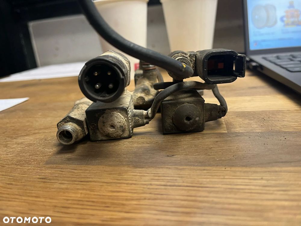 Moduł sterujący dopływ paliwa AHI VOLVO 23099632 stan nieznany - 3