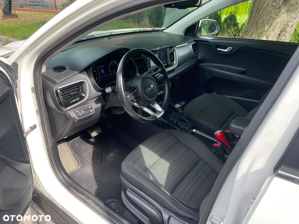 Kia Stonic 1.0 T-GDI MHEV L Business Line DCT - 10