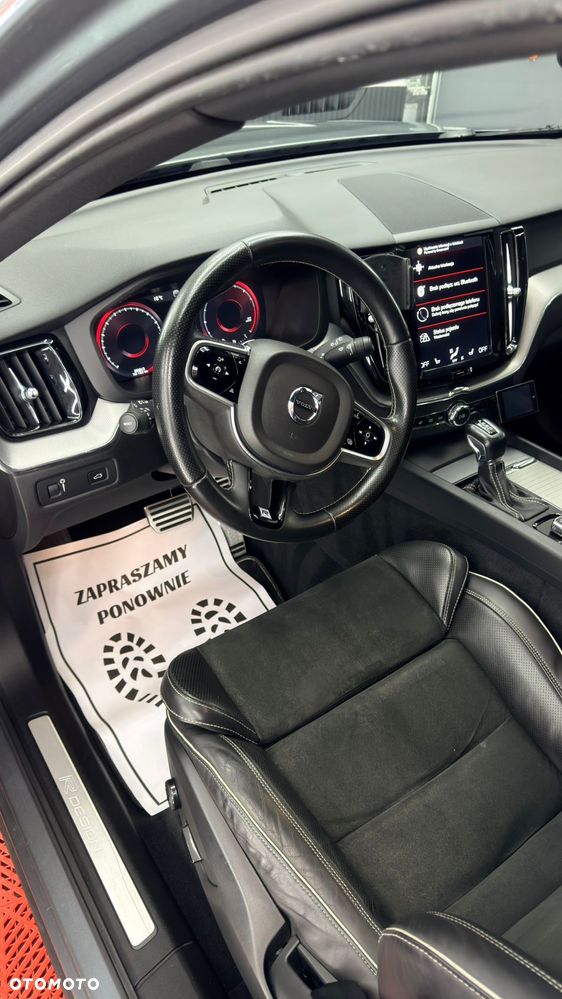 Volvo XC 60 D4 R-Design - 11