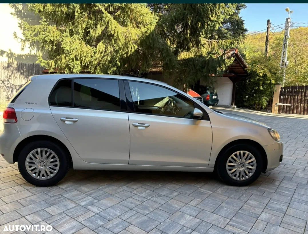Volkswagen Golf - 2