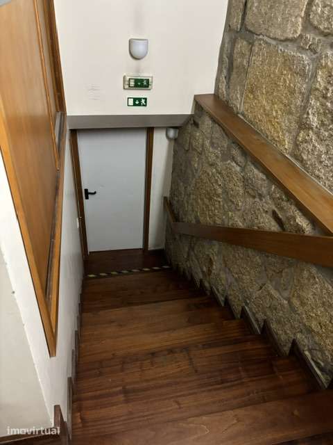 Arrendamento de Prédio - Rua do Almada, Porto - Totalmente Reabilitado - Grande imagem: 4/20