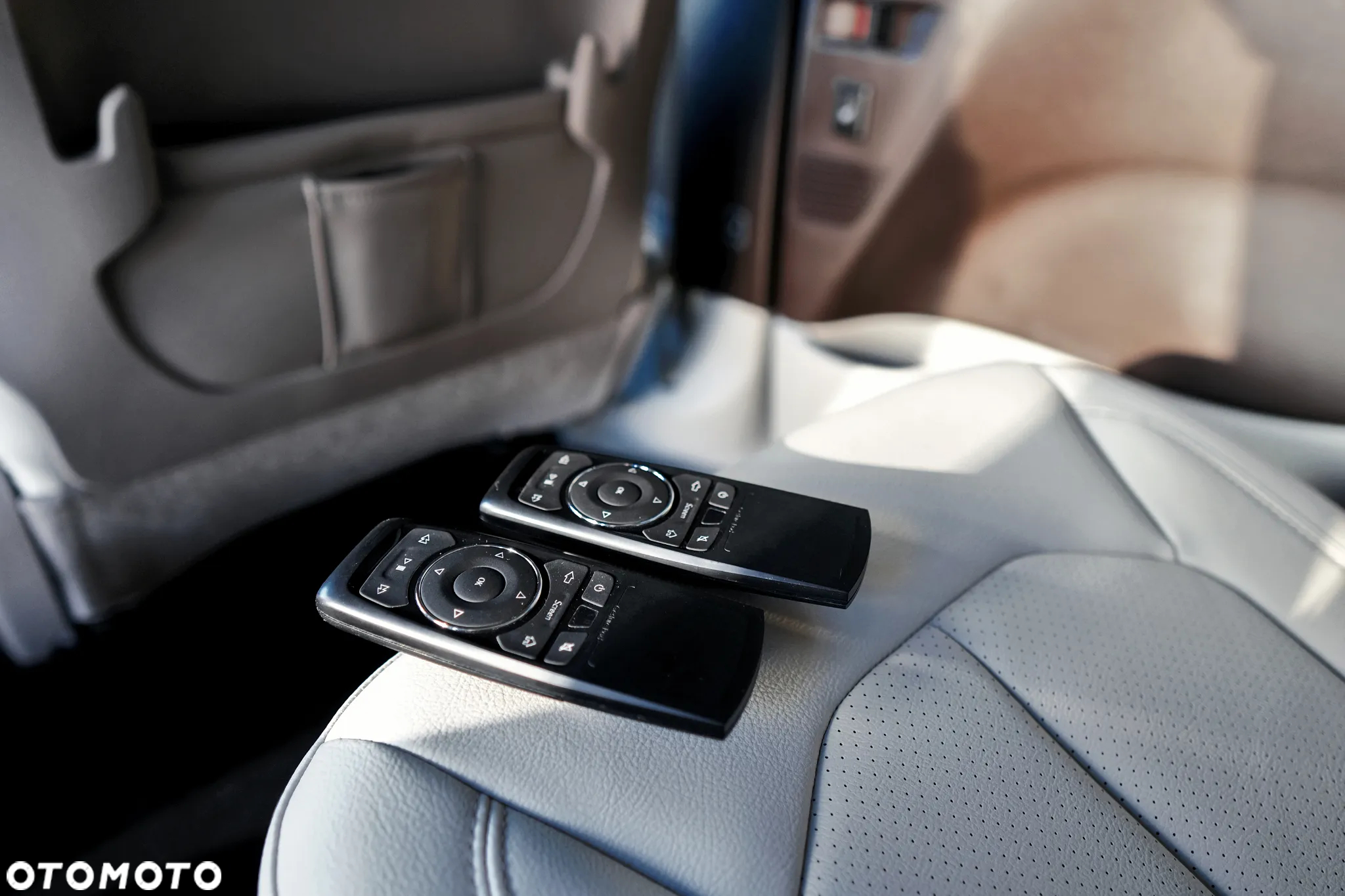 Chrysler Pacifica - 35