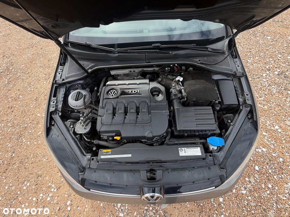 Volkswagen Golf 1.6 TDI BlueMotion Trendline - 16