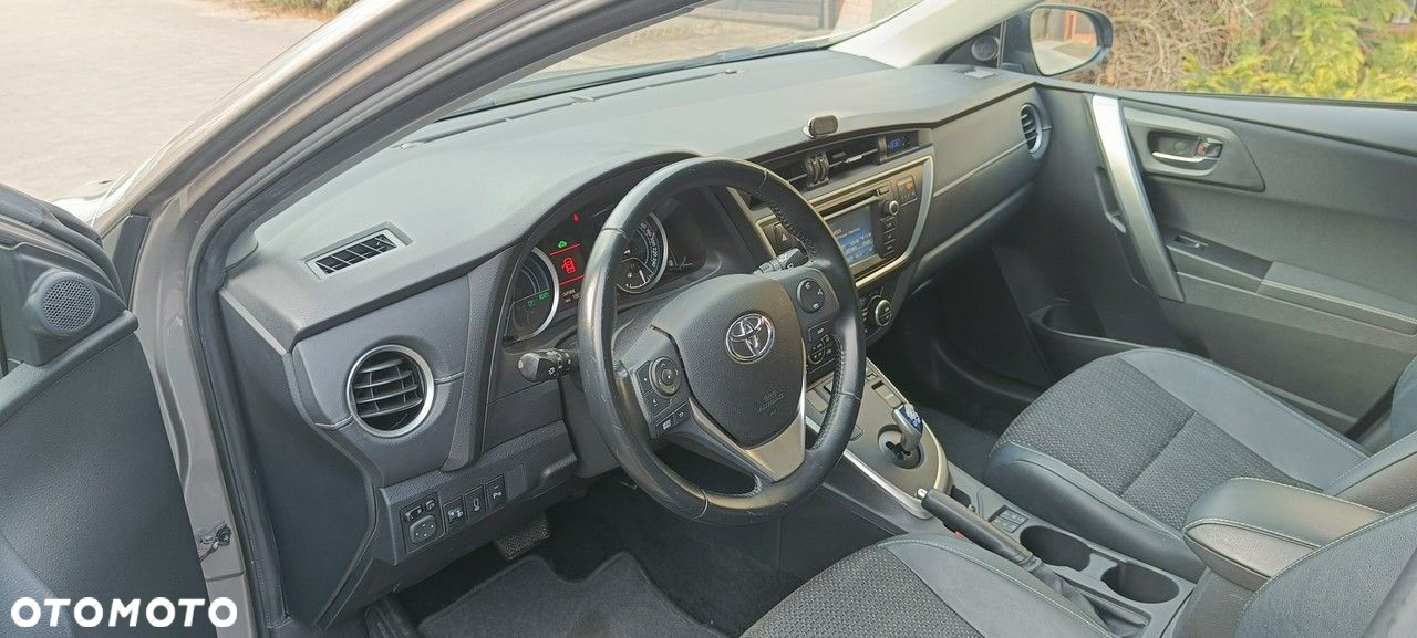 Toyota Auris - 14