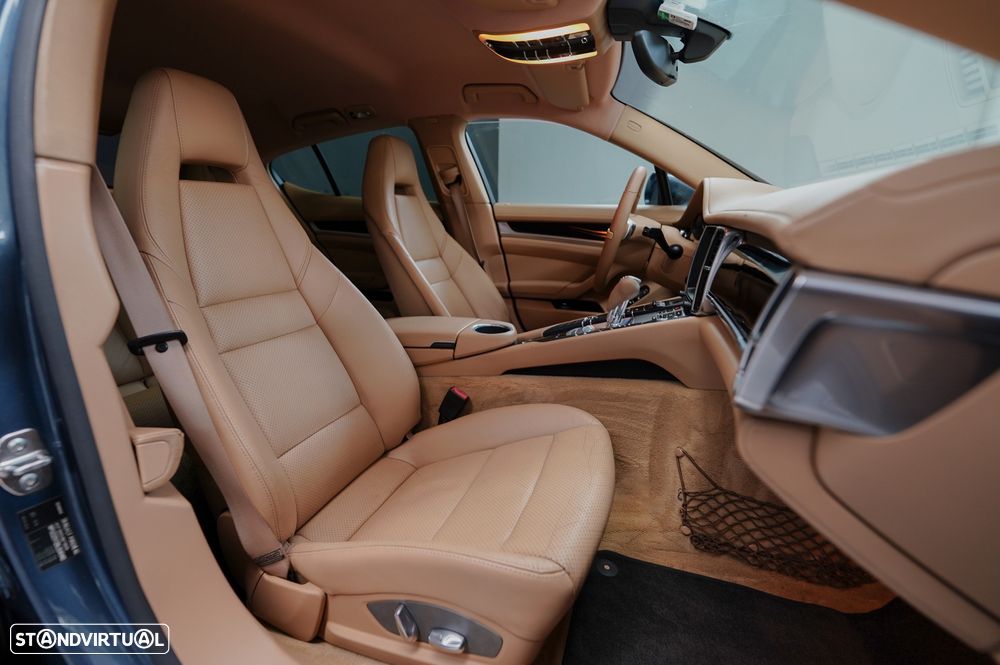 Porsche Panamera 4 PDK - 4