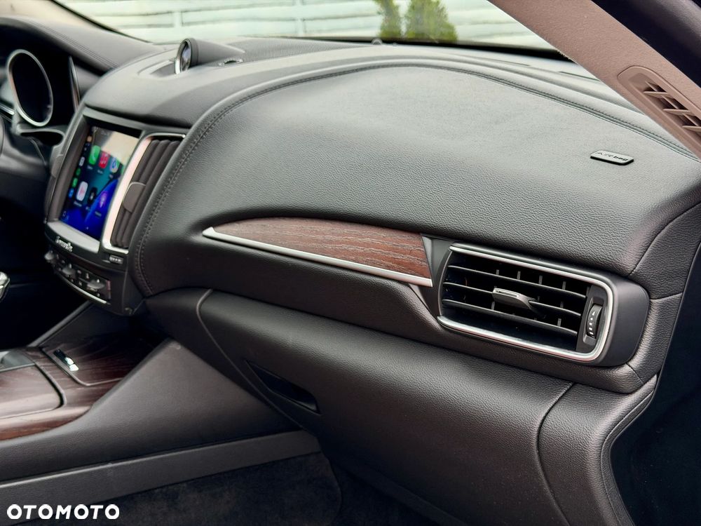 Maserati Levante S Q4 - 16