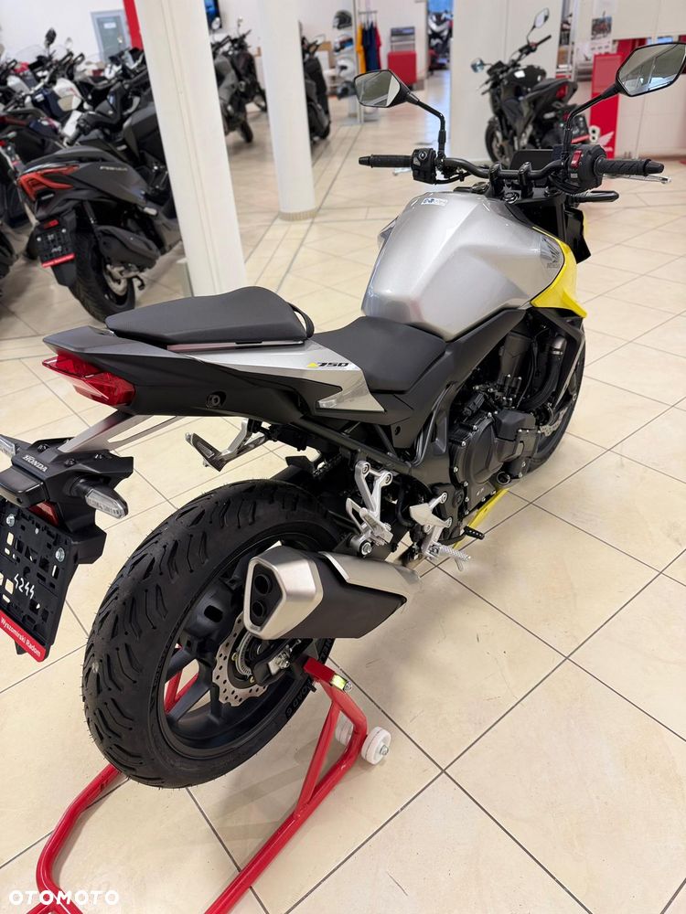 Honda CB - 6