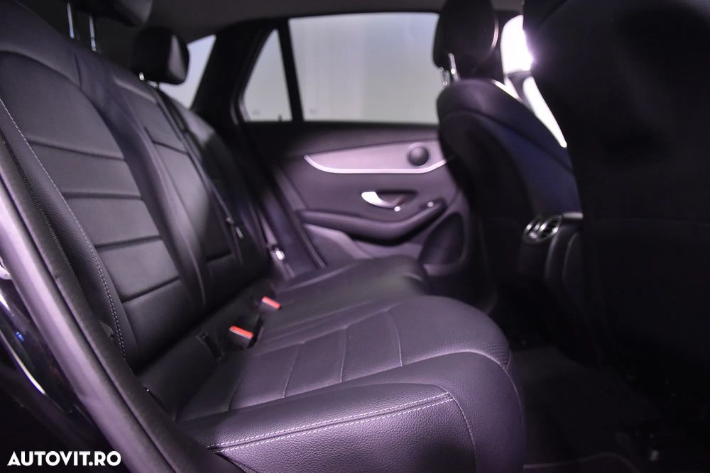 Mercedes-Benz GLC 300 de 4MATIC - 13