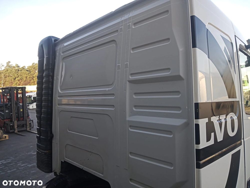 VOLVO FH13 KABINA NISKA LIFT 2012R AUTOMAT - 5