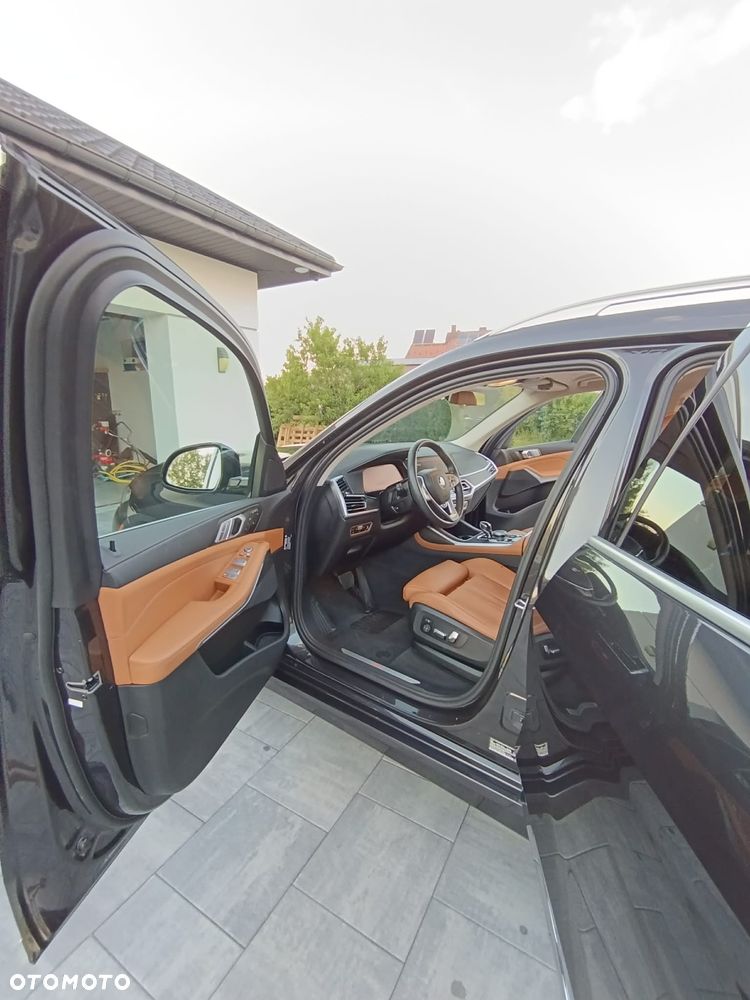 BMW X7 xDrive40i - 25