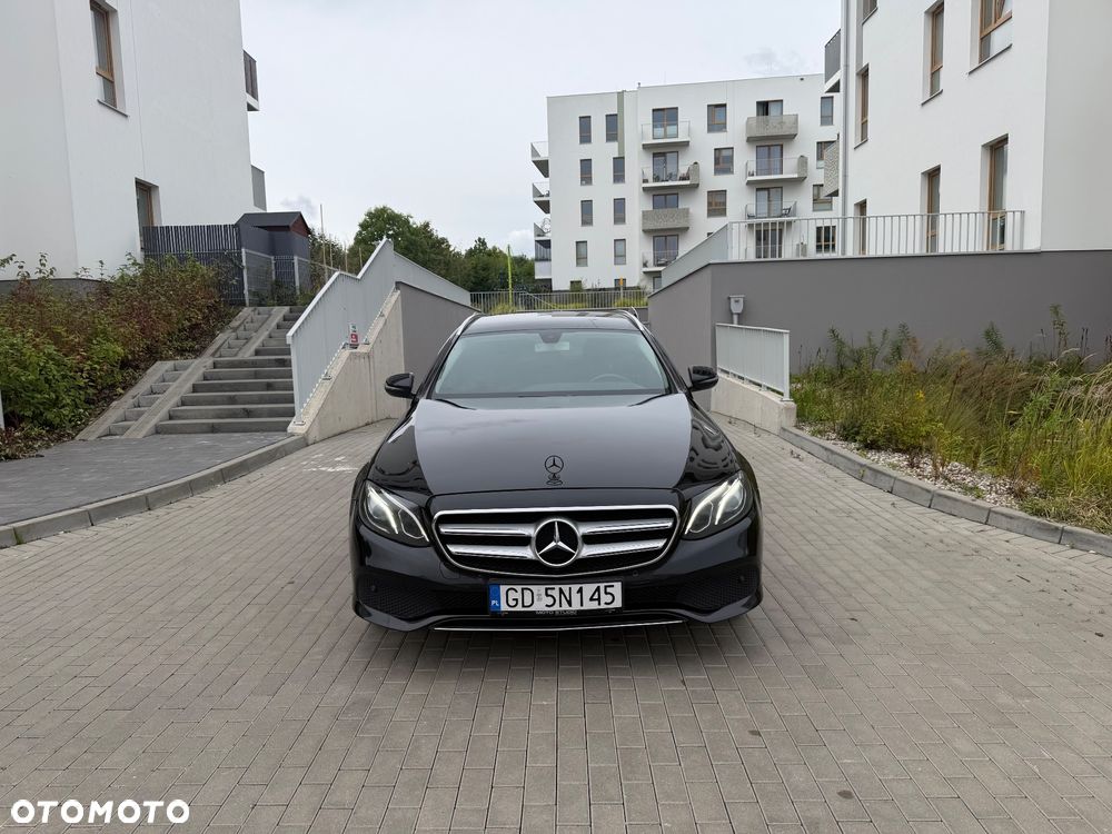 Mercedes-Benz Klasa E 220 d 9G-TRONIC - 2
