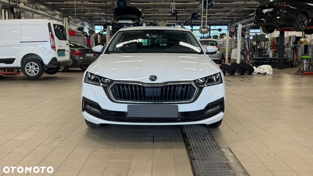 Skoda Octavia 1.4 TSI DSG Ambition - 4
