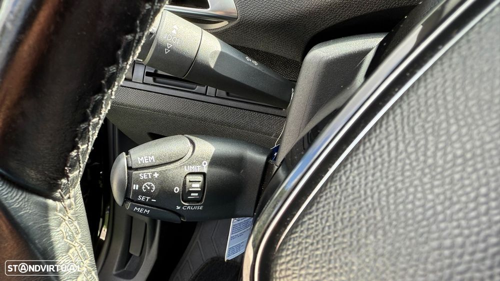 Peugeot 3008 1.6 BlueHDi Allure Grip Control - 24