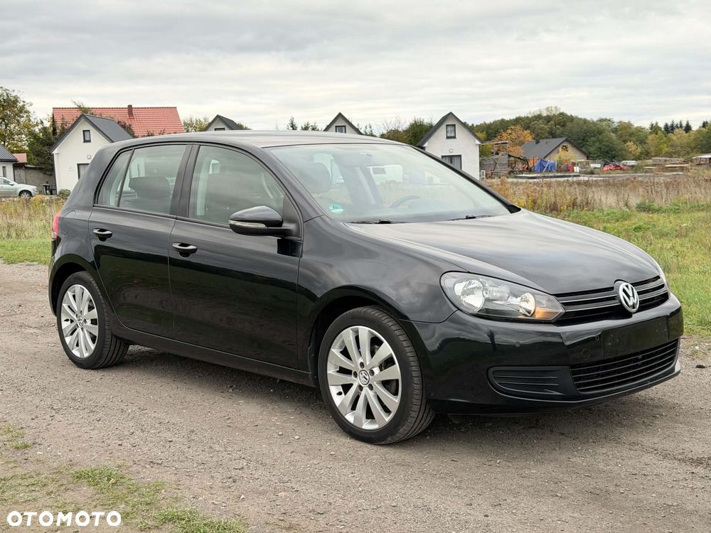 Volkswagen Golf - 1