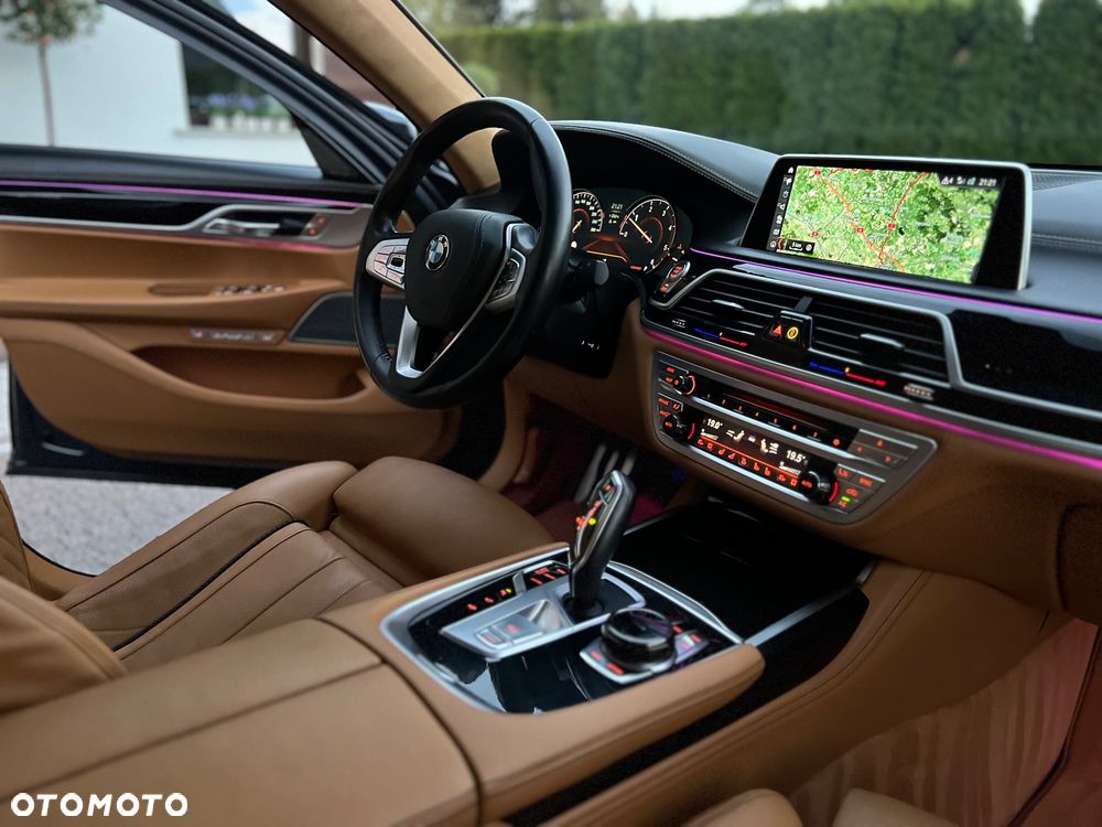 BMW Seria 7 740d xDrive - 10