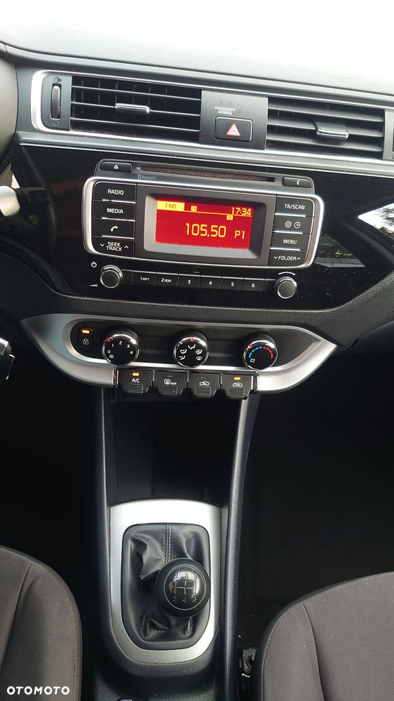 Kia Rio 1.2 Attract - 18